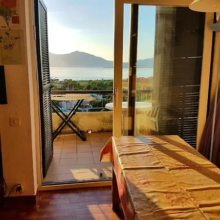 D'une Chambre Avec Piscine Partagee A Grosseto Prugna A 1 Km De La Plage * Porticcio (Corsica)